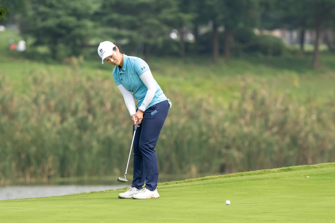 别克LPGA锦标赛第三轮尹天琪、斯塔克并列领先 别克高尔夫大使刘钰收官抓鸟列T7