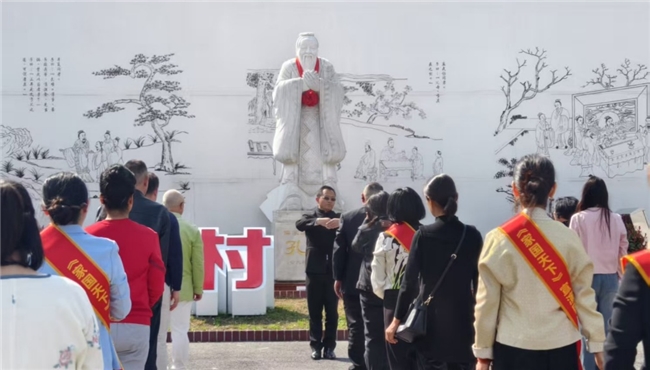 华文视讯首个“家文化馆” 在上海揭牌