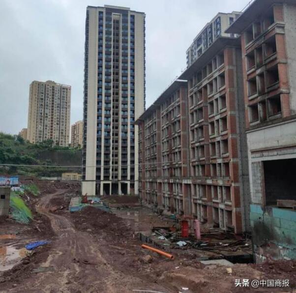 刚封顶的十栋洋房推倒重建 重庆金科地产陷“质量门”