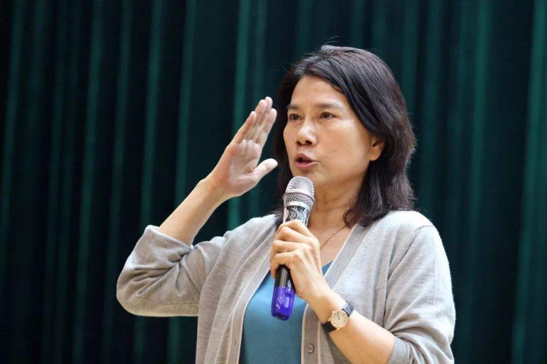 格力上半年净利同比降近54% 董明珠:不纠结短期数据