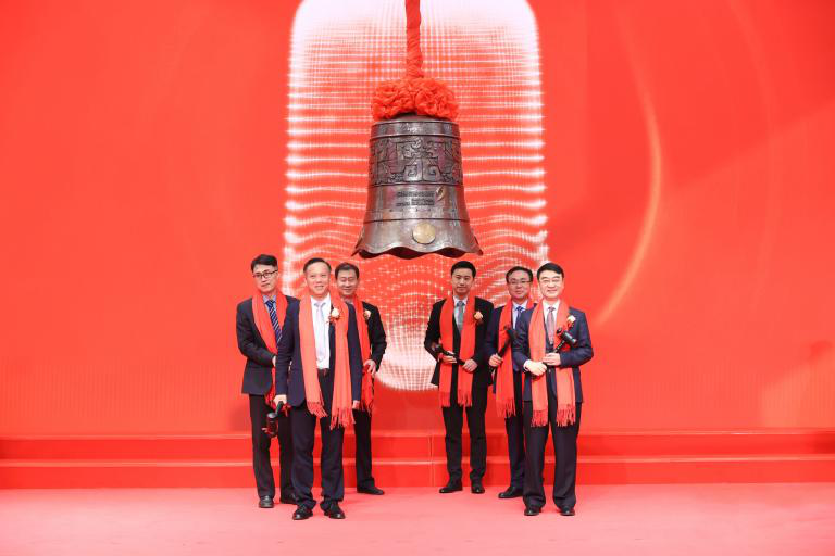 A股护肤品龙头易主? 贝泰妮上市首日市值一度达760亿！