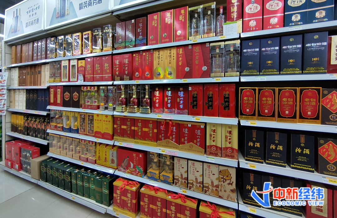 高端白酒涨不动？五粮液上半年营收增速较疫情前放缓