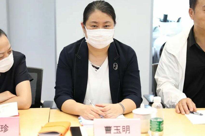 【政产学研医】海淀区医保局与北京市中关村医院共赴北京市医疗机器人产业创新中心开展工作调研