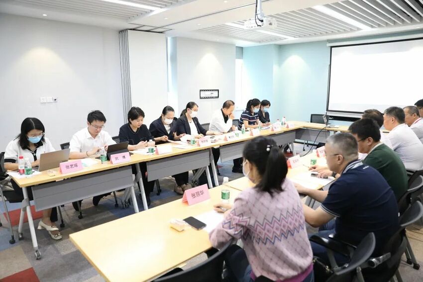 【政产学研医】海淀区医保局与北京市中关村医院共赴北京市医疗机器人产业创新中心开展工作调研